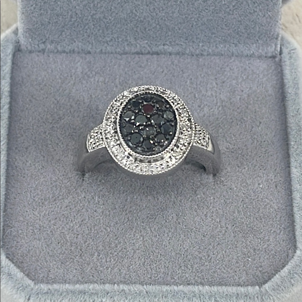 Silver and Black Gemstone Ring